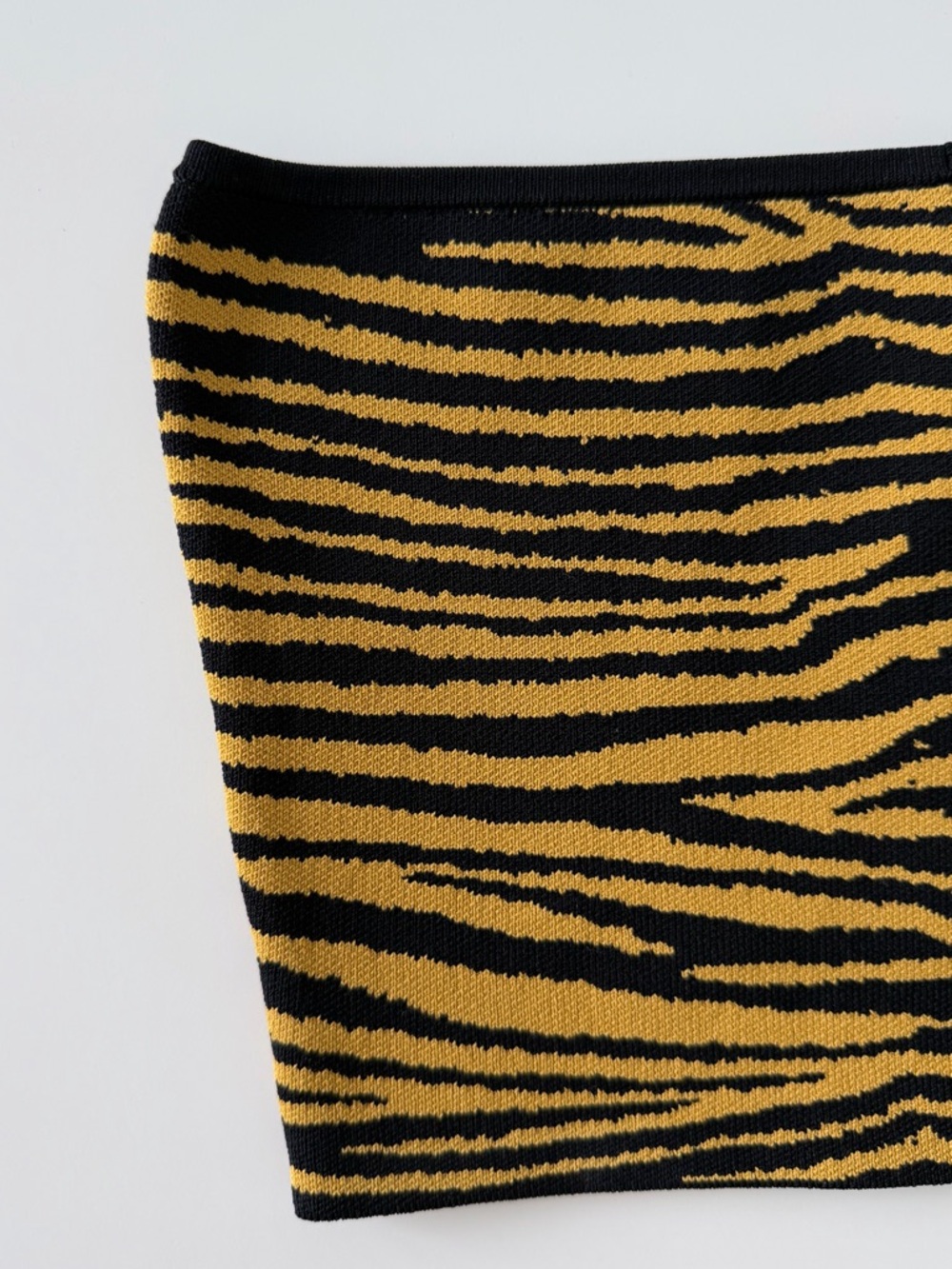 Aritzia Babaton Essamba Tube Top Strapless Bandeau Zebra Knit XS Y2K - Picture 6 of 9